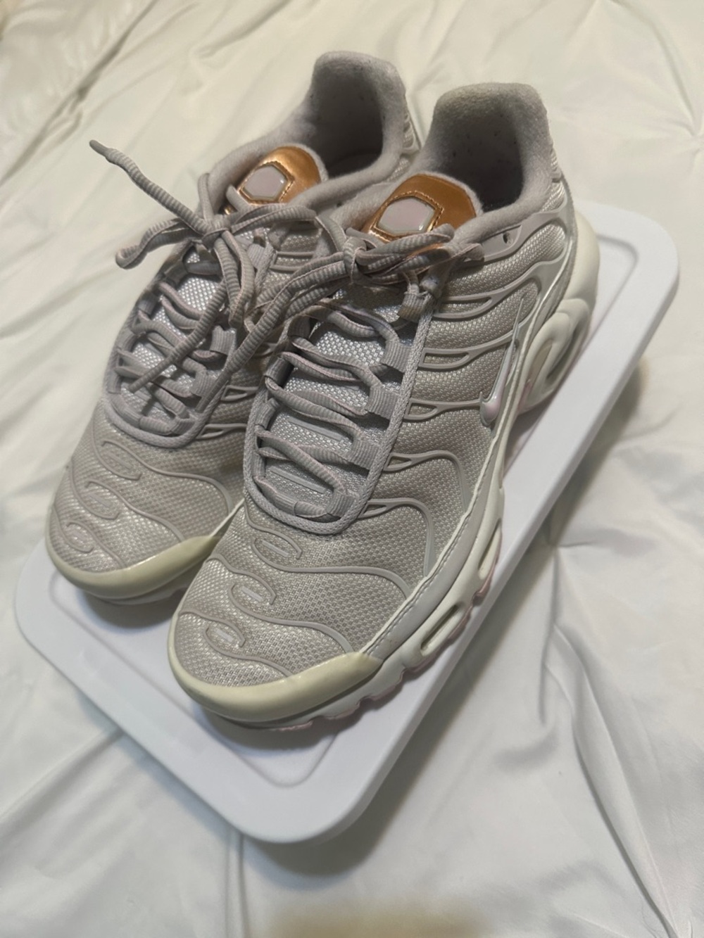 Nike Women’s Sneakers - Vast Grey & Pink Foam Air Max Plus